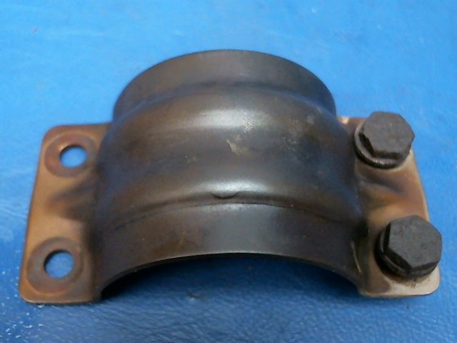 0750161-25 Cessna - CLAMP HALF