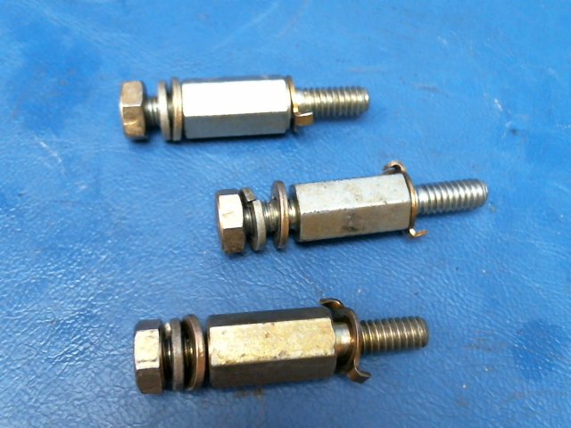 630387 Continental IO-520L-12B - BOLT-SP. HEX .25-20-28X2.00 LG (QTY 3)