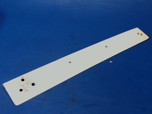 1212153-4 Cessna - Trim Strip-Lower RH