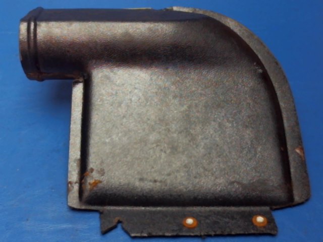 0513386-10 Cessna - NOZZLE ASSEMBLY RH DEFROSTER (CRACKED at rivet hole SEE Photos)