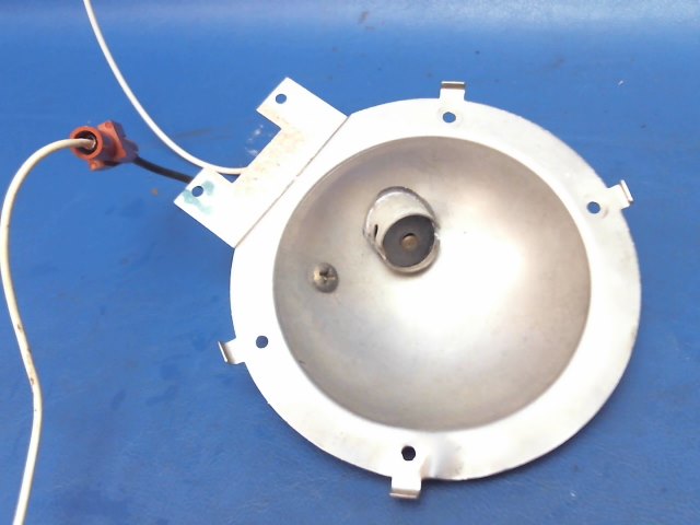 66632-00 Piper - REFLECTOR assy - Forward baggage light (with manual switch)