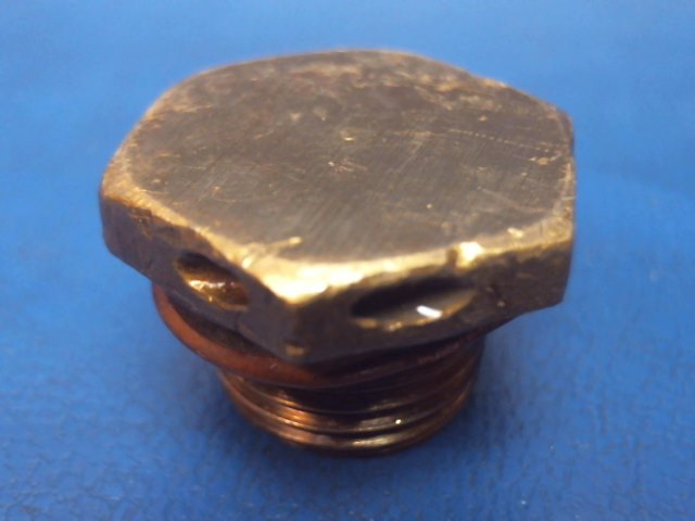 532432 Continental IO-520L-12B - PLUG- .625-18 HEX HEAD