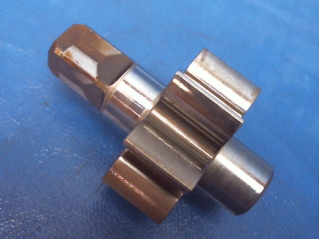 22354 Continental O-200A - Gear Oil Pump Driver