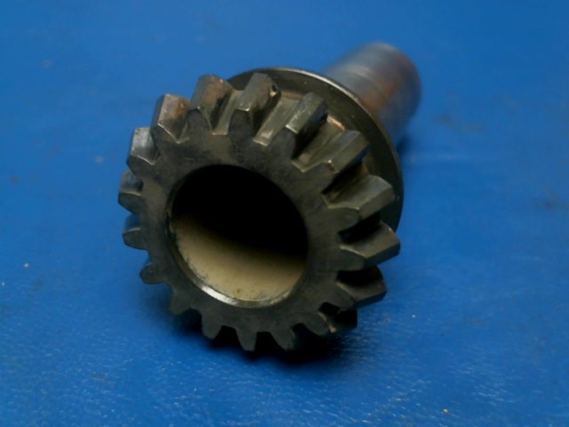 538076 Continental IO-520L-12B - Gear - Governor Drive Beval