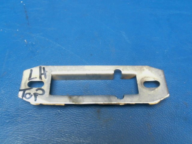 68353-00 Piper - PLATE - Door latch