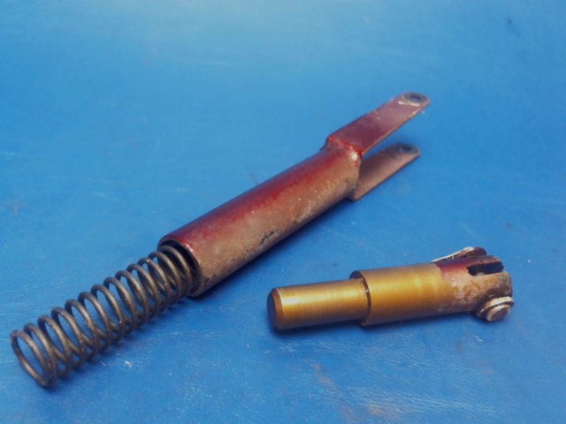 1241643-2 Cessna - Spring-Downlock