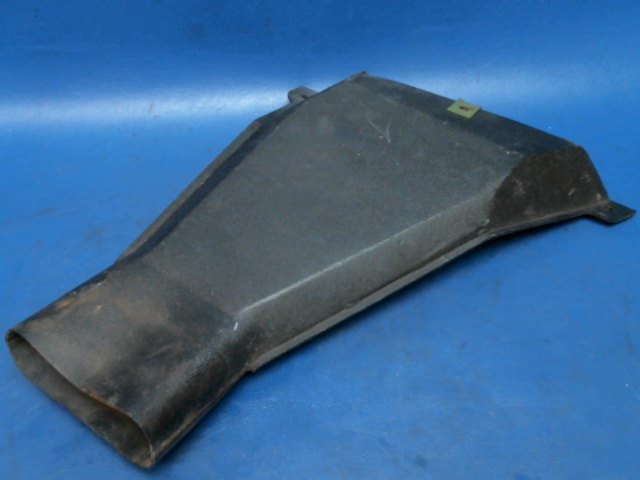 2413049-1 Cessna - OUTLET - HEATER LH (Cracked at top corner - See details)