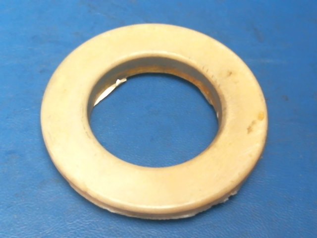 0415023-1 Cessna - ESCUTCHEON RH