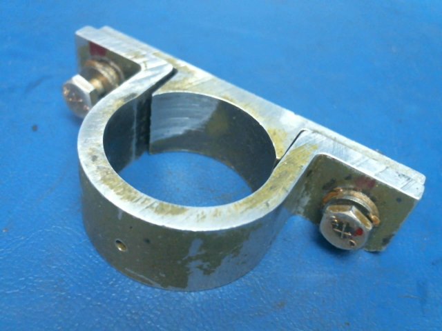 35402-00 Piper - CLAMP - Torque shaft support