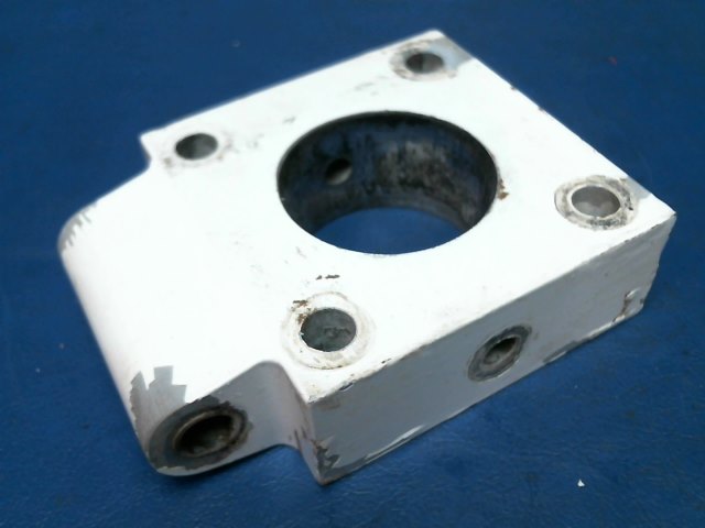 NPN Piper - Block - nose gear strut Bolt hole for gear link oblong See last photo