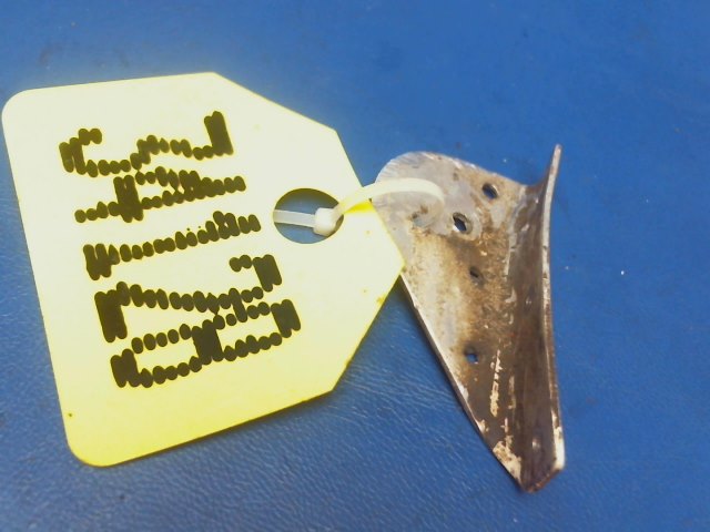 0412044-2 Cessna - BRACKET-PULLEY FWD RH