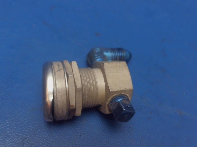 C166006-0104 Cessna - VALVE OUTLET ASSEMBLY - OXYGEN :USE C166006-0104