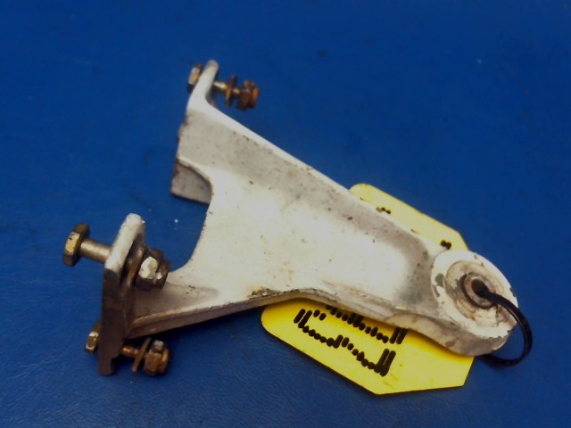 5024002-7 Cessna - HINGE -AILERON LH