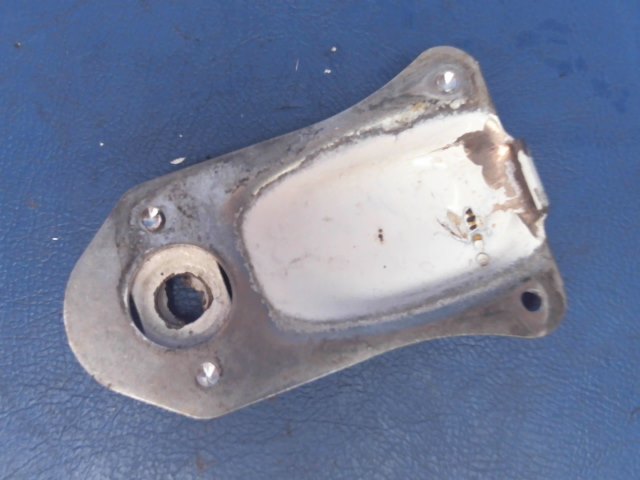 65889-00 Piper - Cup-Cowl Fastener