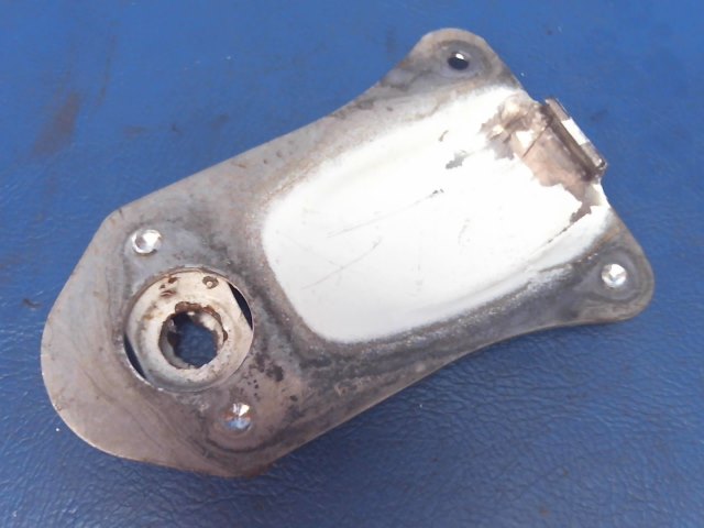 65889-00 Piper - Cup-Cowl Fastener