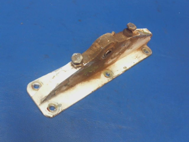 62645-04 Piper - FITTING-Stabilator Attachment