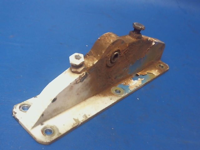 62645-04 Piper - FITTING-Stabilator Attachment