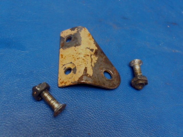 0511791-6 Cessna - SEAT BELT FITTING RH
