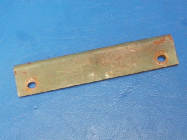 1414087-5 Cessna - SUNVISOR CLAMP