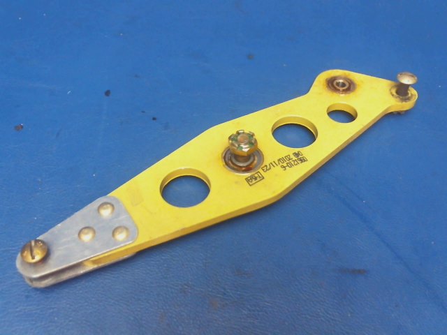 0961210-2 Cessna - BELLCRANK -ELEVATOR