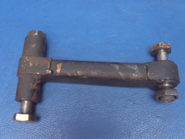 1767027-1 Cessna - STABILATOR LINK ASSEMBLY