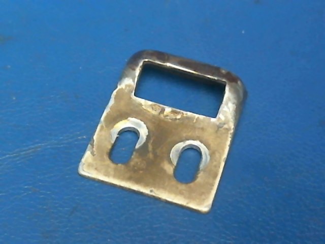 0311319-1 Cessna - PLATE-DOOR STRIKER BAGGAGE