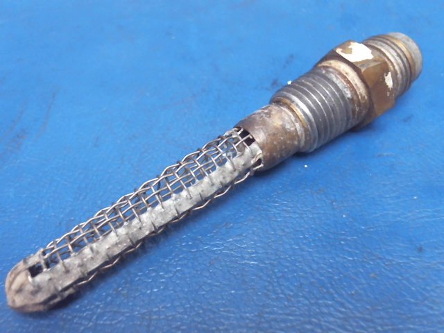 0422130 Cessna - STRAINER -FUEL TANK (FINGER)