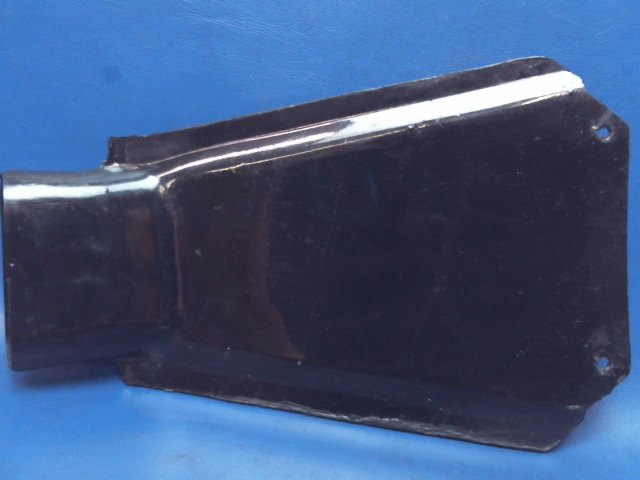 2413049-1 Cessna - OUTLET-HEATER LH (cracked)
