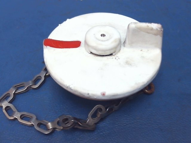 C156003-0101 Cessna - Fuel Cap - Vented (MISSING TAB)