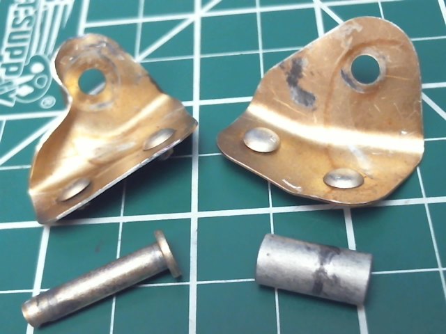 0962116-2 Cessna - CLIP- FLAP SPRING