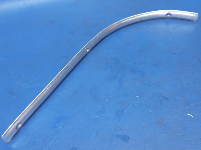 63142-02 Piper - TRIM STRIP - Door frame bottom rear