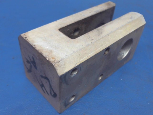 0411129 Cessna - BLOCK FUSELAGE SPAR BEARING