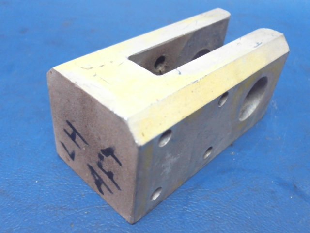 0411129 Cessna - BLOCK FUSELAGE SPAR BEARING