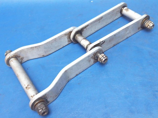 SET Cessna - LINK ASSEMBLY- RH INBOARD FLAP - SCISSORS OUTBOARD