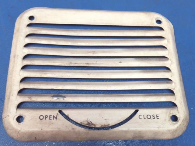 0813739-9 Cessna - GRILL -LH