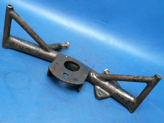 35192-00 Piper - HORN - Nose wheel steering (Cracked at weld - See photos)