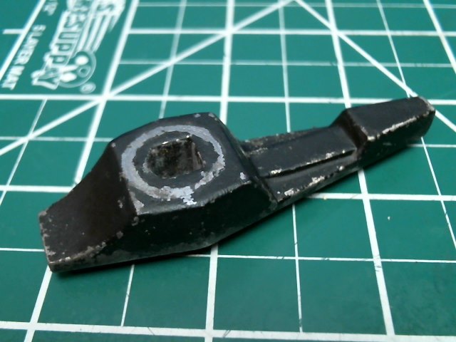 0716623-2 Cessna - HANDLE-FUEL SELECTOR