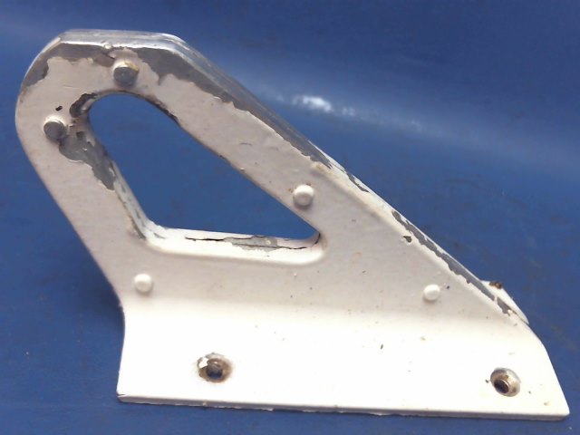 66769-00 Piper - SKID - Tail Tie Down (FLAT SPOT ON BOTTON SEE PHOTOS )