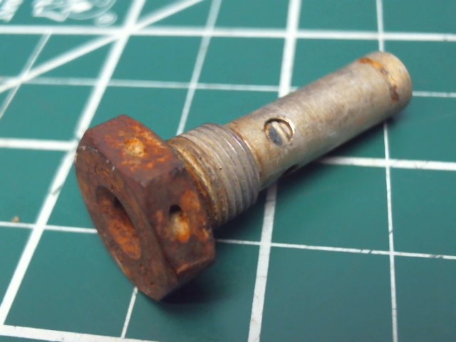 491 806 Piper - VALVE - FUEL DRAIN