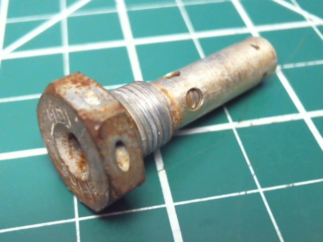 491 806 Piper - VALVE - FUEL DRAIN