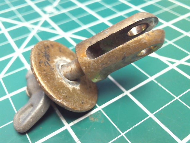 400 004 Piper - EYE BOLT - Seat attachment