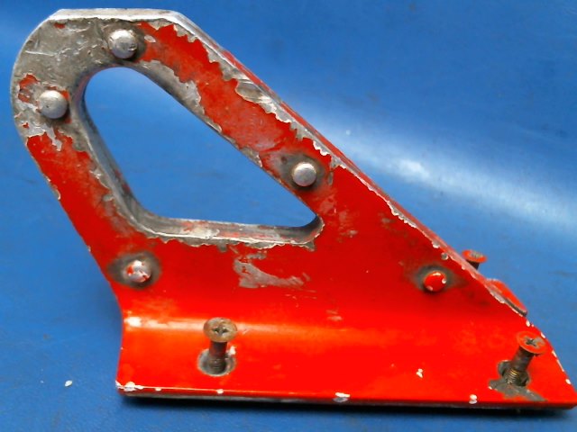 66769-00 Piper - Skid-Tail Tie Down (FLAT SPOT ON BOTTON SEE PHOTOS )