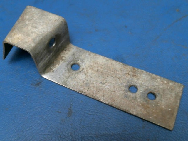0413186-3 Cessna - CLAMP-PARKING BRAKE