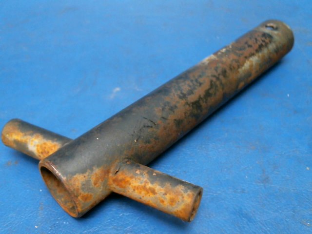 0411307 Cessna - ARM - RUDDER BAR