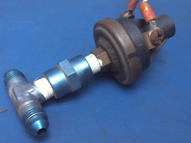 B76575-4 Hobbs - SWITCH OIL PRESSURE (Normally open)