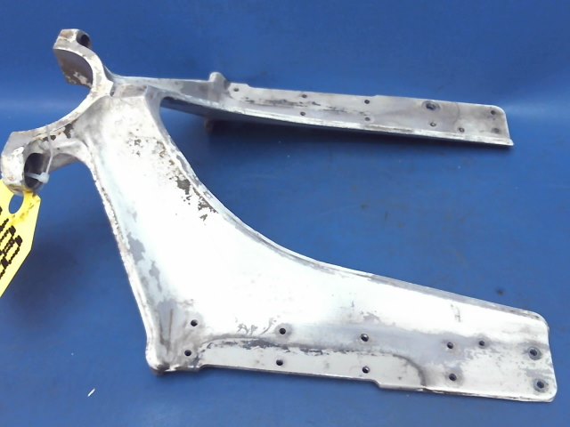 0543016-1 Cessna - FITTING-NOSE GEAR LWR