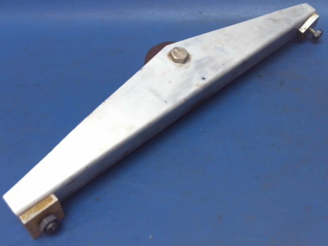 62746-00 Piper - Bracket-Pulley