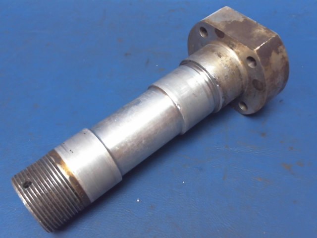 0441164-1 Cessna - AXLE-MAIN GEAR 5.00 X 5