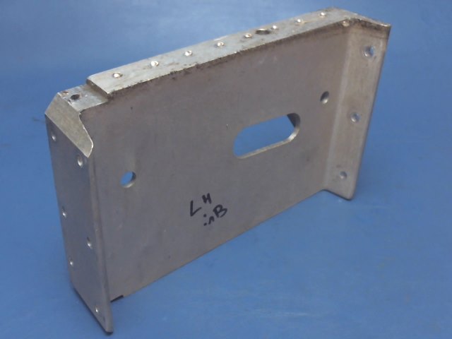 0541122-1 Cessna - Suppoort-Inboard LH Main Landing Gear