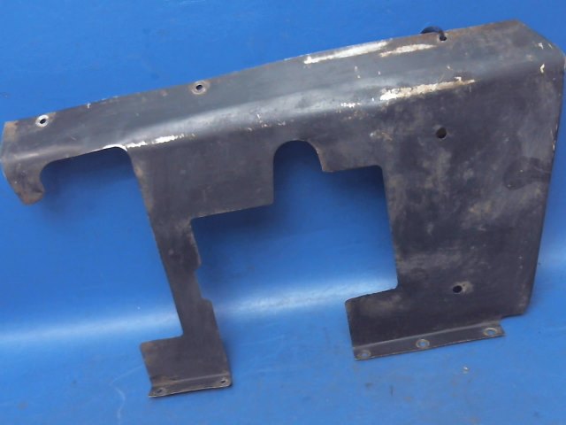 0811580-10 Cessna - COVER PLATE -RH RUDDER ARM